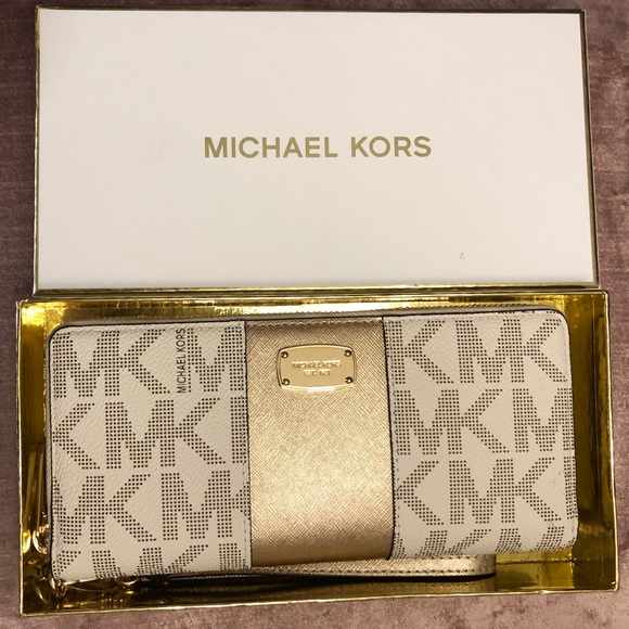 SOLD- NWT white and gold Michael Kors clutch - Picture 2 of 4